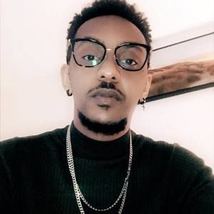 Meet your Posher, Yoelizato